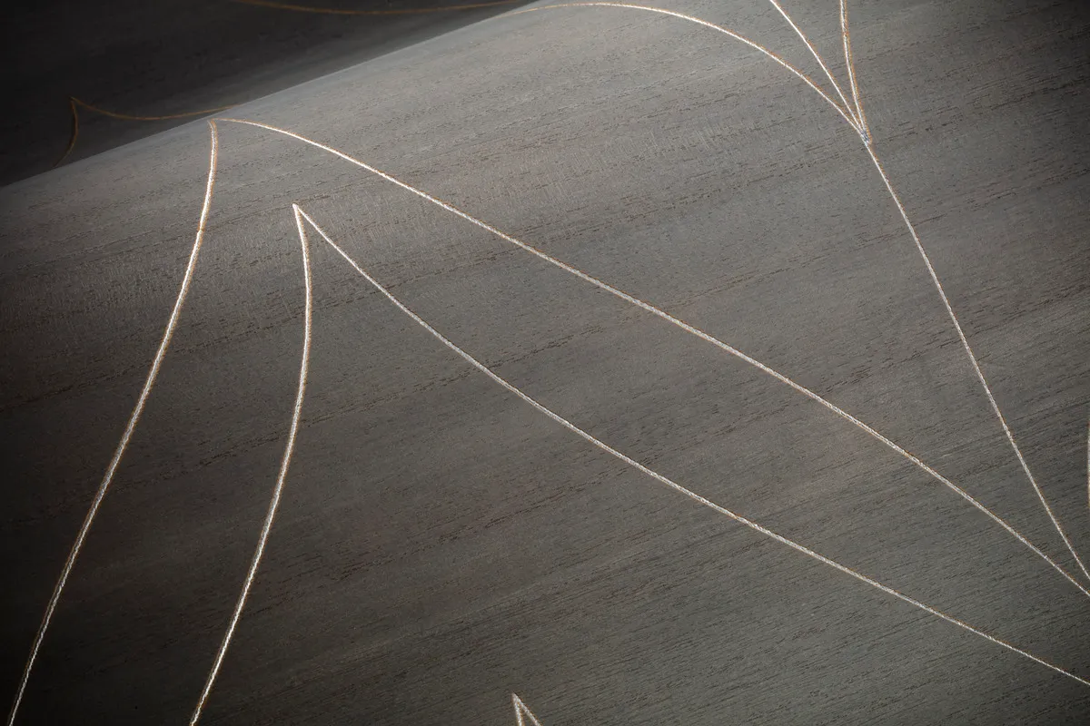 LX1122 Dynasty Dove Detail