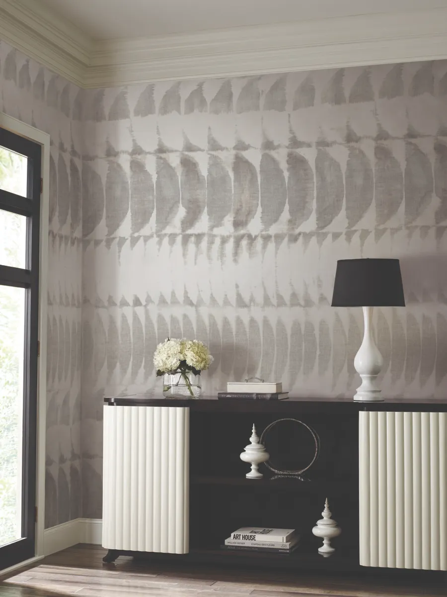 LX1657_CCYB92UP4_Luna_1